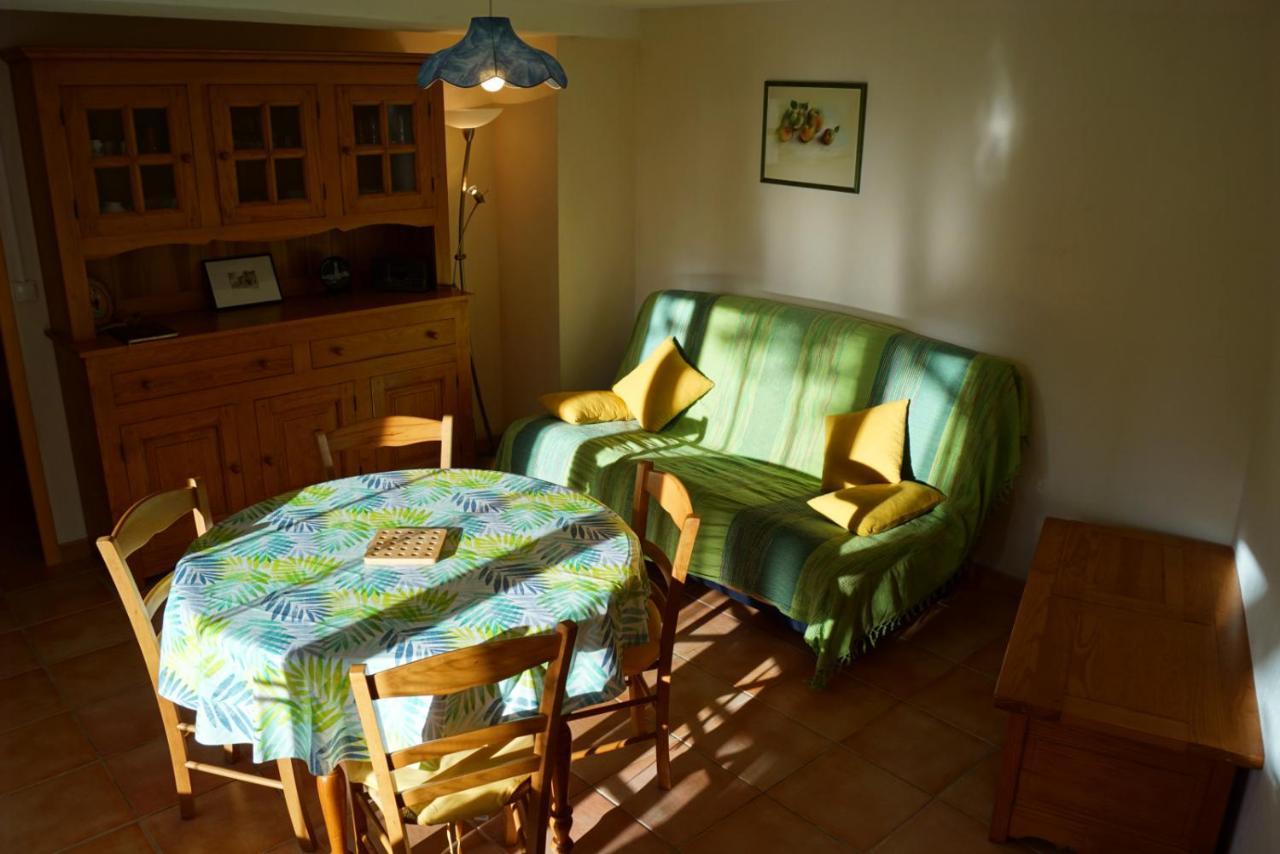 La Petite Maison Dans La Prairie Cassaignes Ngoại thất bức ảnh