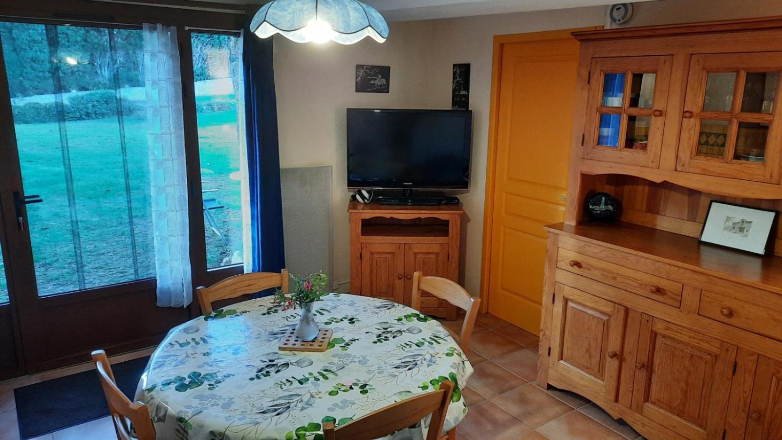 La Petite Maison Dans La Prairie Cassaignes Ngoại thất bức ảnh
