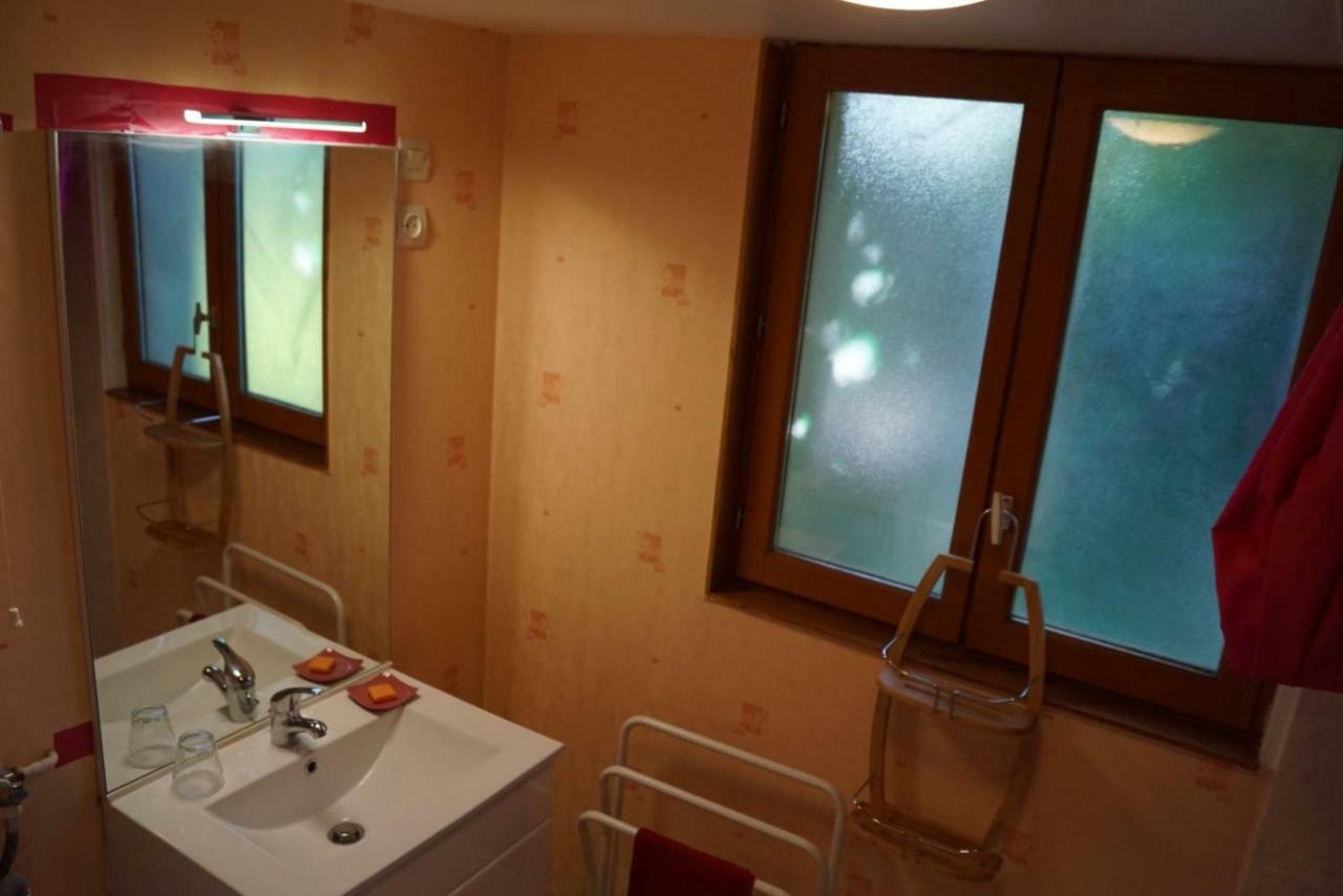 La Petite Maison Dans La Prairie Cassaignes Ngoại thất bức ảnh